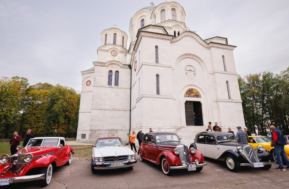 Oldtajmeri na trecem po redu Reliju kraljevica Tomislava