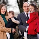 Porodična fotografija - princ Mihailo i princeza Ljubica Karađorđević sa princezom Natalijom i princezom Isidorom