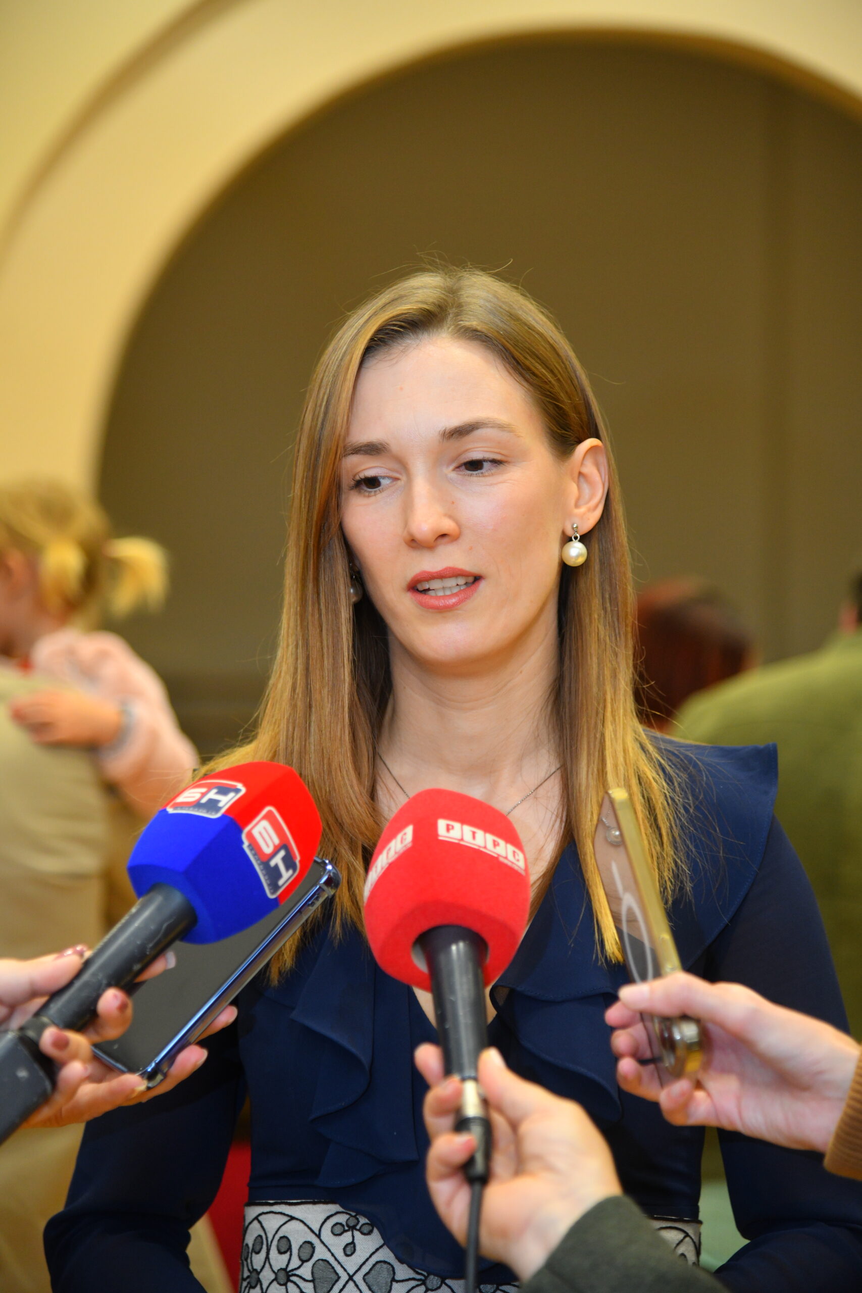 Nakon promocije u Bjeljini princeza daje izjavu za medije