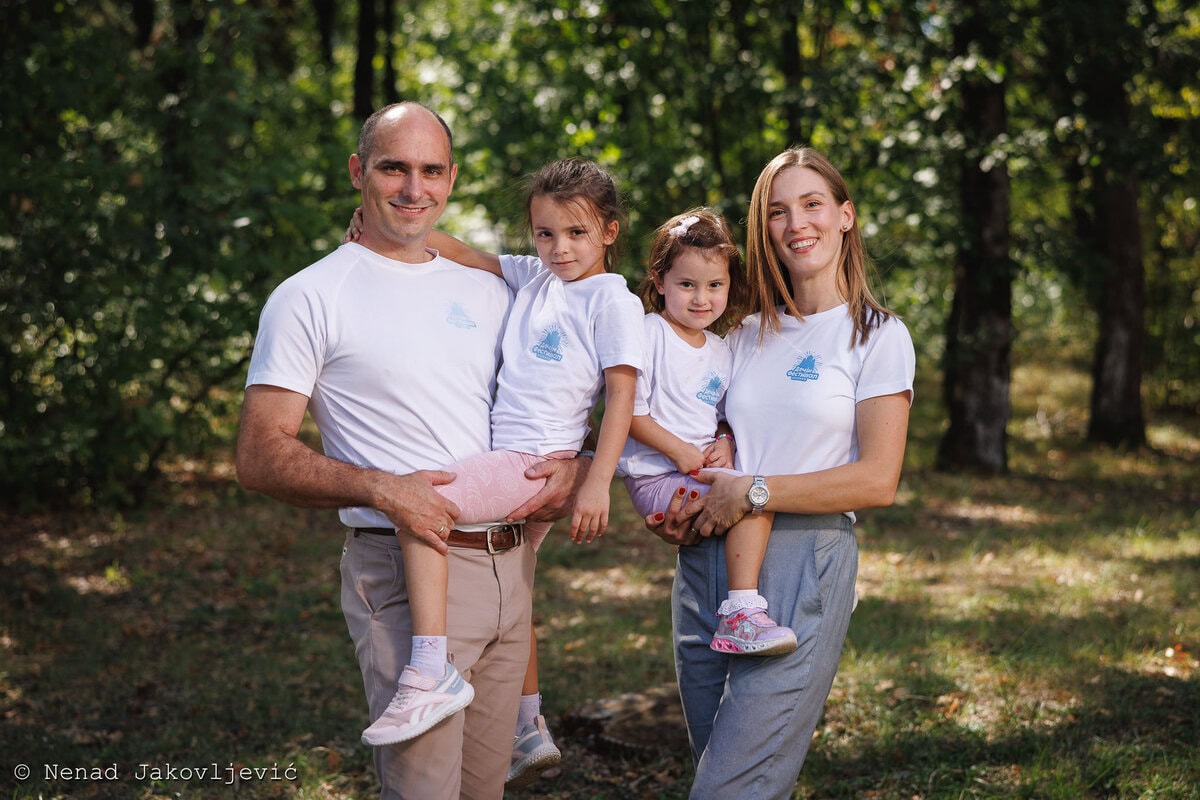 Porodična fotografija na DFO25