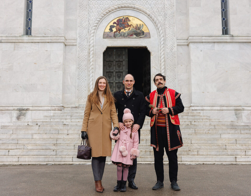 NJKV princ Mihailo, NJKV princeza LJubica, NJKV princeza Natalija Karađorđević sa glumcem Nikolom Škorić